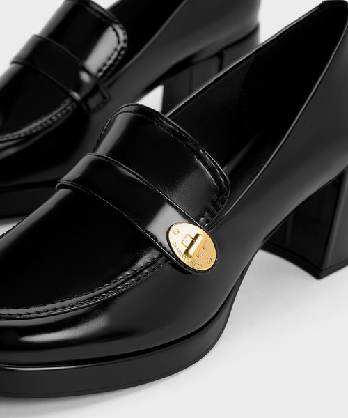 CHARLES ＆ KEITH（チャールズ&キース） ローファー メタリック