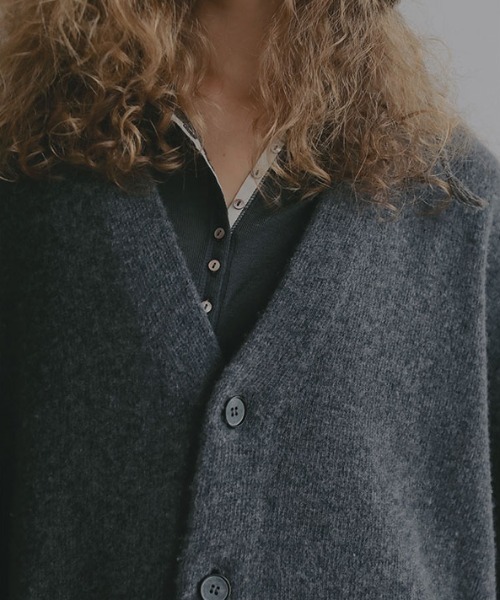 ETRE TOKYO（エトレトウキョウ） カーディガン ミドルゲージVネック