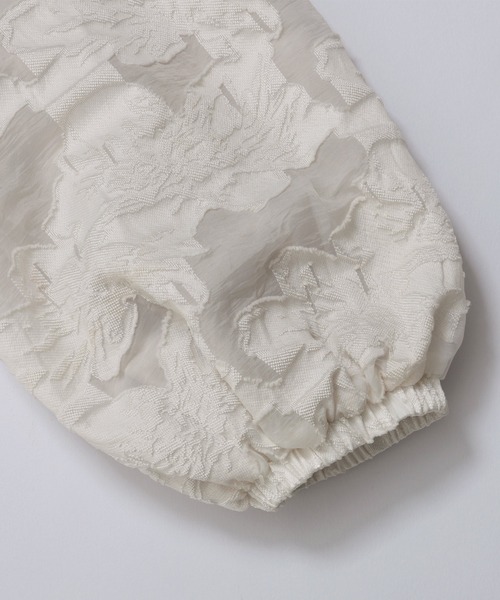 Fit more（フィットモア） ジャガードパフスリーブチュニック