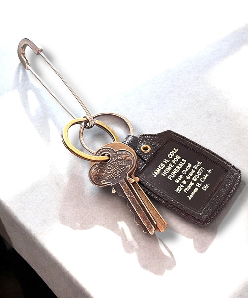 1004ST キーホルダー ビンテージデザイン 安全ピン カラビナ