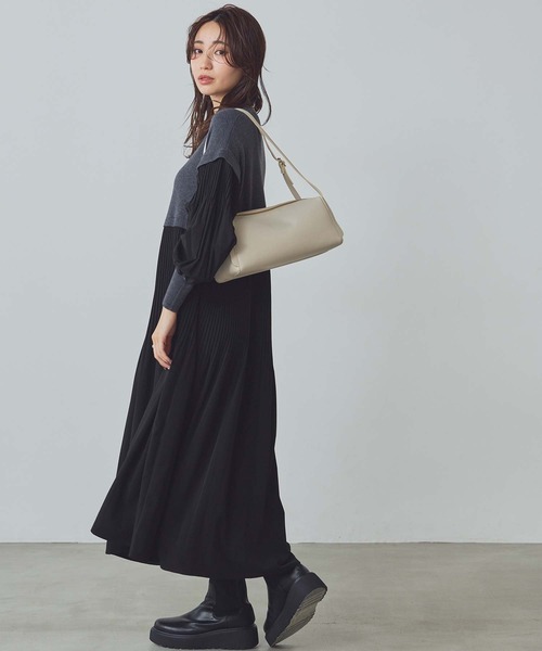 Gready Brilliant（グレディブリリアン） ワンピース Vネックニット