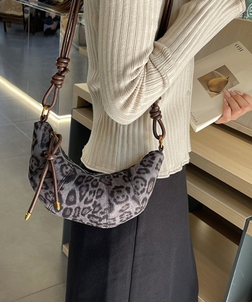 ショルダーバッグ バッグ ヒョウ柄 クロワッサンショルダーバッグ