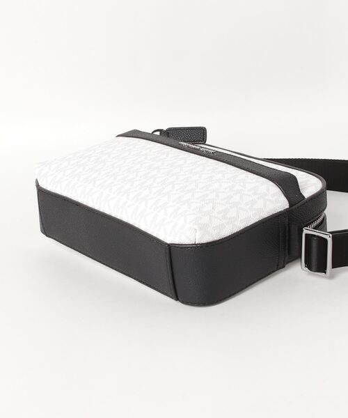 MICHAEL KORS（マイケルコース） ショルダーバッグ ユーティリティ