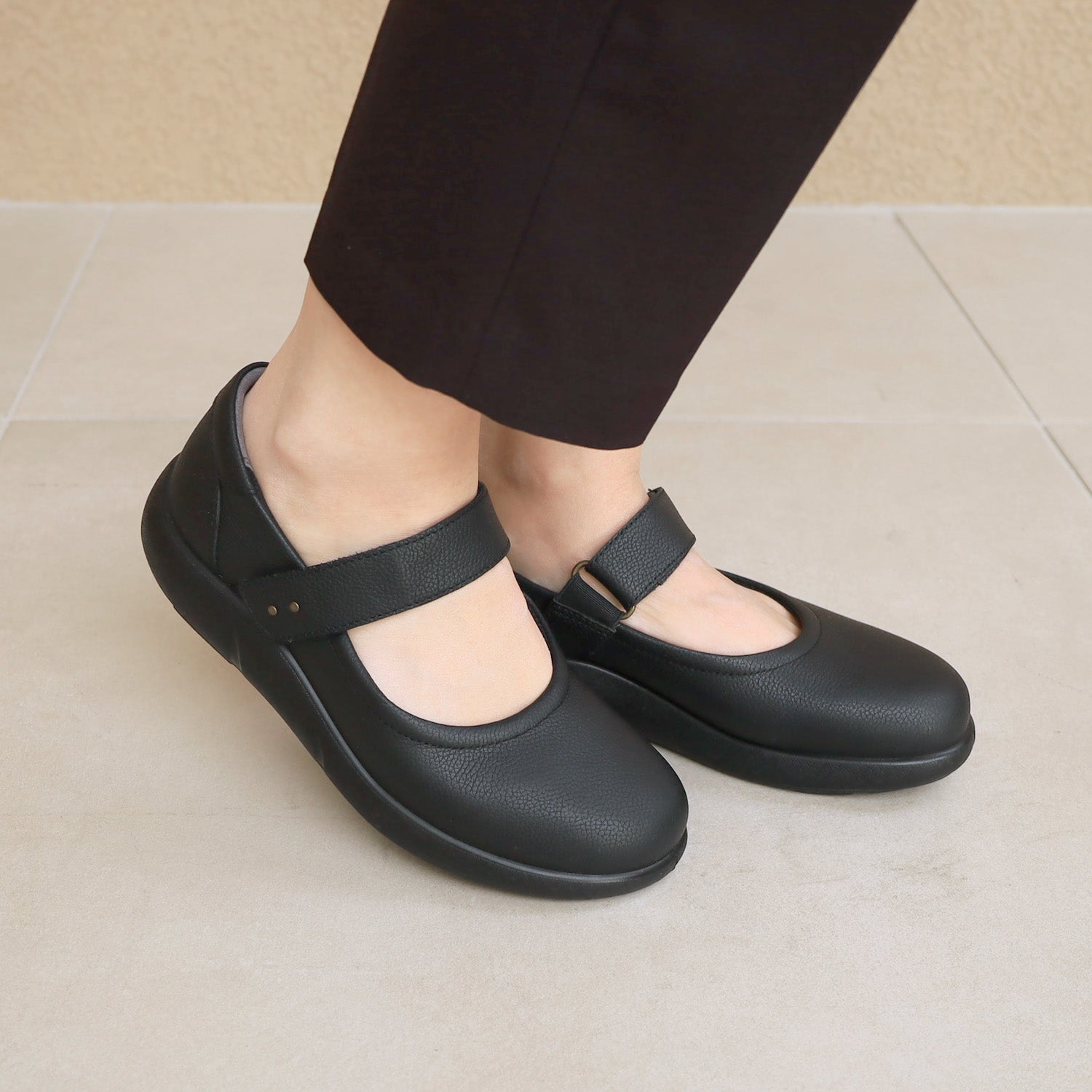 アキレス・ソルボ C 603 黒｜足裏の圧力分散に優れた 牛革3Eストラップ