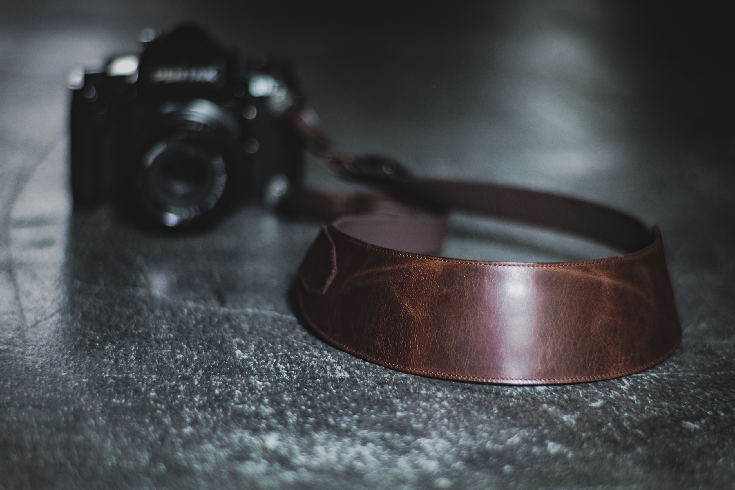 カメラストラップ「カシェ・バナーヌ×PENTAX67」が発売になりました