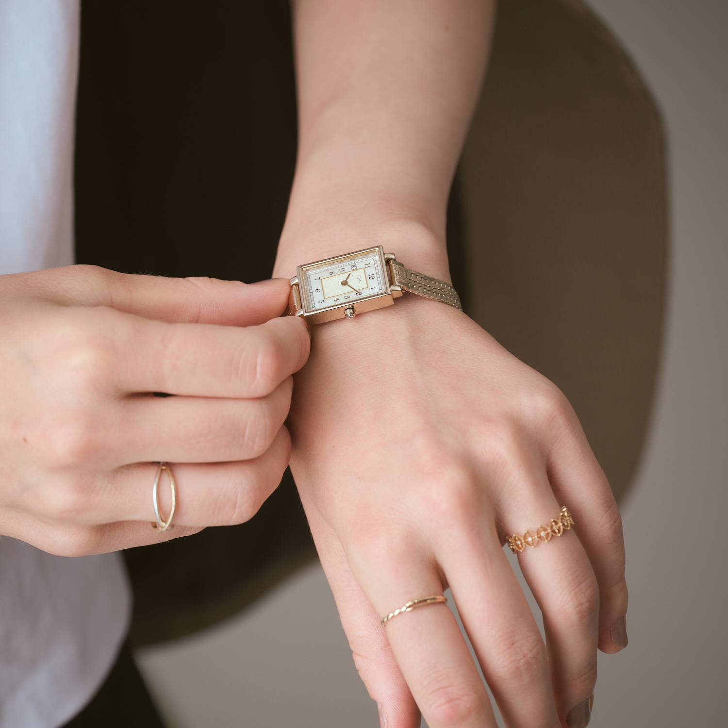 スクエアフェイスウォッチ｜時計｜アガット 公式オンラインストア