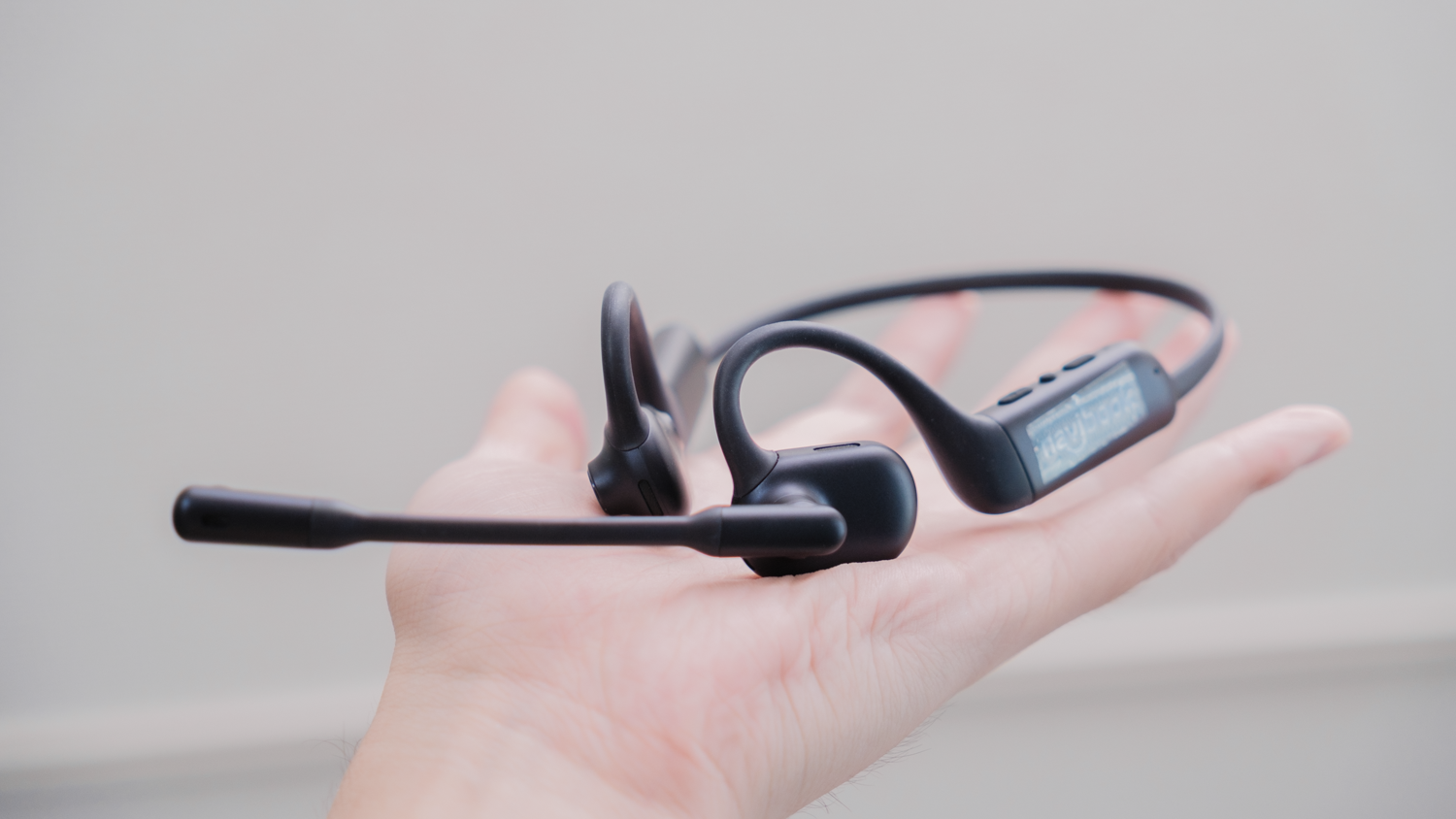 navibook NB200 レビュー。AIノイズキャンセリングを搭載する通話特化