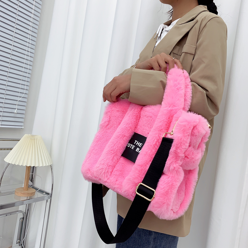 2025 Designer Faux Fur Tote Bag for Women Luxury Handbags Autumn