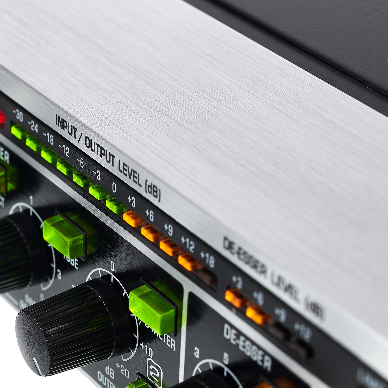 Behringer MDX2600 V2 – United States