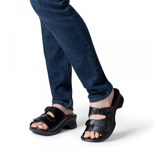 402 O脚 | O脚、膝痛を解決するオフィスサンダル | AKAISHI 公式通販