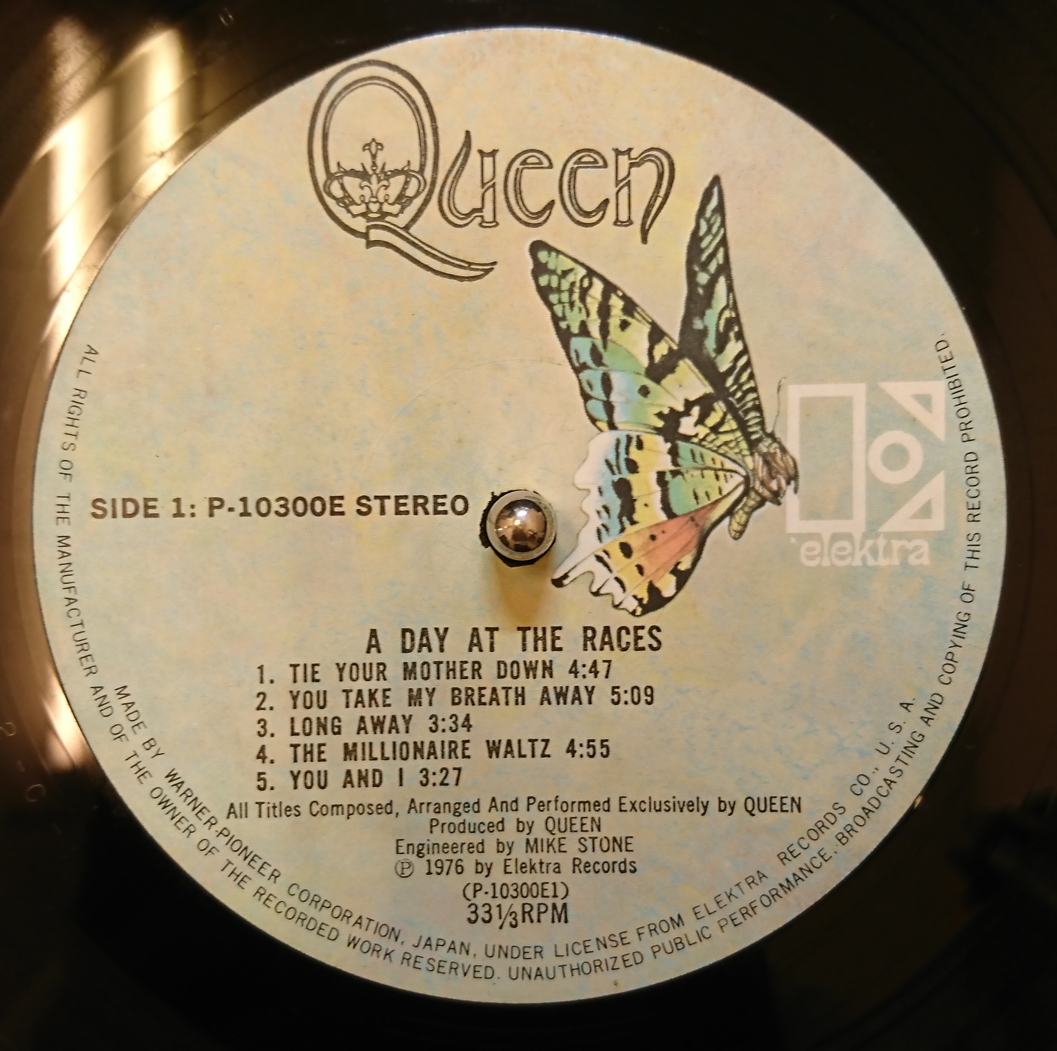 Queen ‎– A Day At The Races （クイーン／華麗なるレース） | 中古