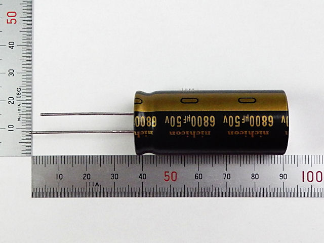 オーディオ用電解コンデンサー6800μF50V85℃ ニチコンKW: 受動部品 秋月