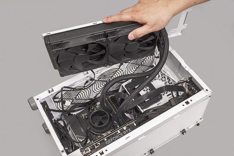 小型ケースでも進む水冷対応、最適な設置方法は？【性能アップのカギは