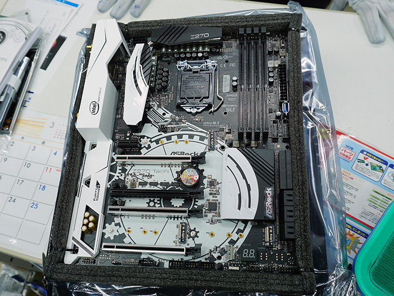 万物の根源「太極」をイメージ、ASRockの「Z270 Taichi」が登場