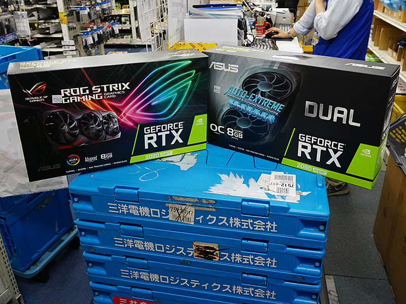 ASUSのGeForce RTX 2080 SUPERが2モデル発売、3連ファン搭載の「STRIX
