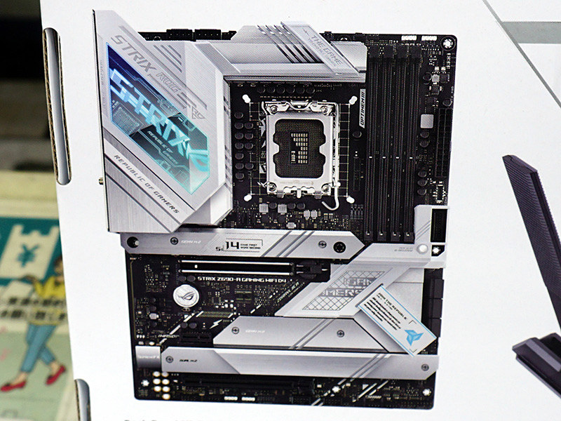 ASUSの「ROG STRIX Z690-A GAMING WIFI D4」が発売、DDR4メモリを