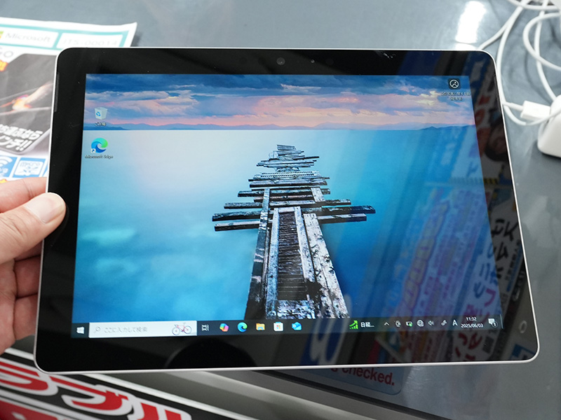 10型タブレットPC「Surface Go」が12,800円！イオシスに中古品が500台