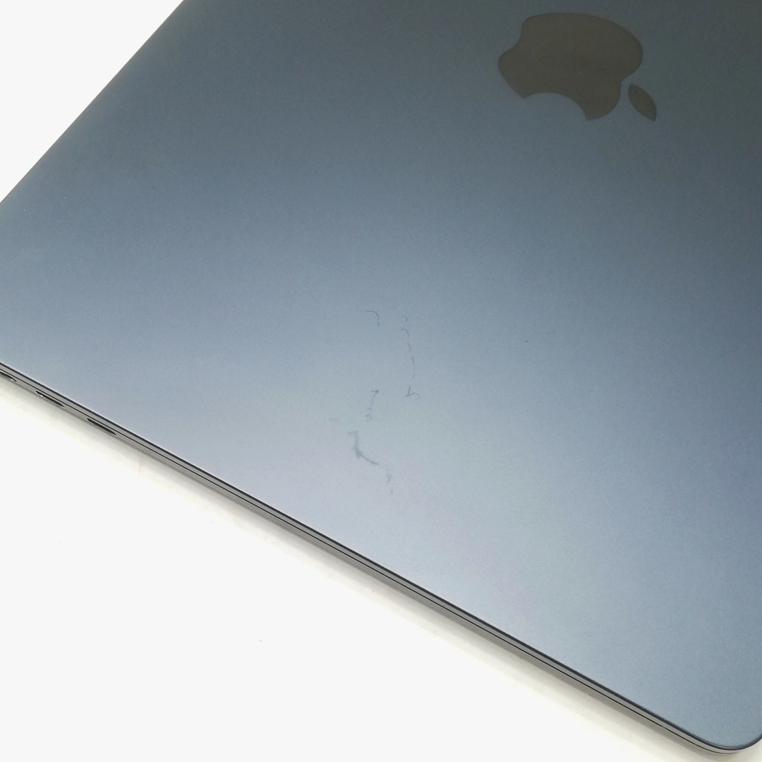 MacBook 中古 販売】MacBook Air M2 / 13インチ / 2022 / 8GB / 512GB