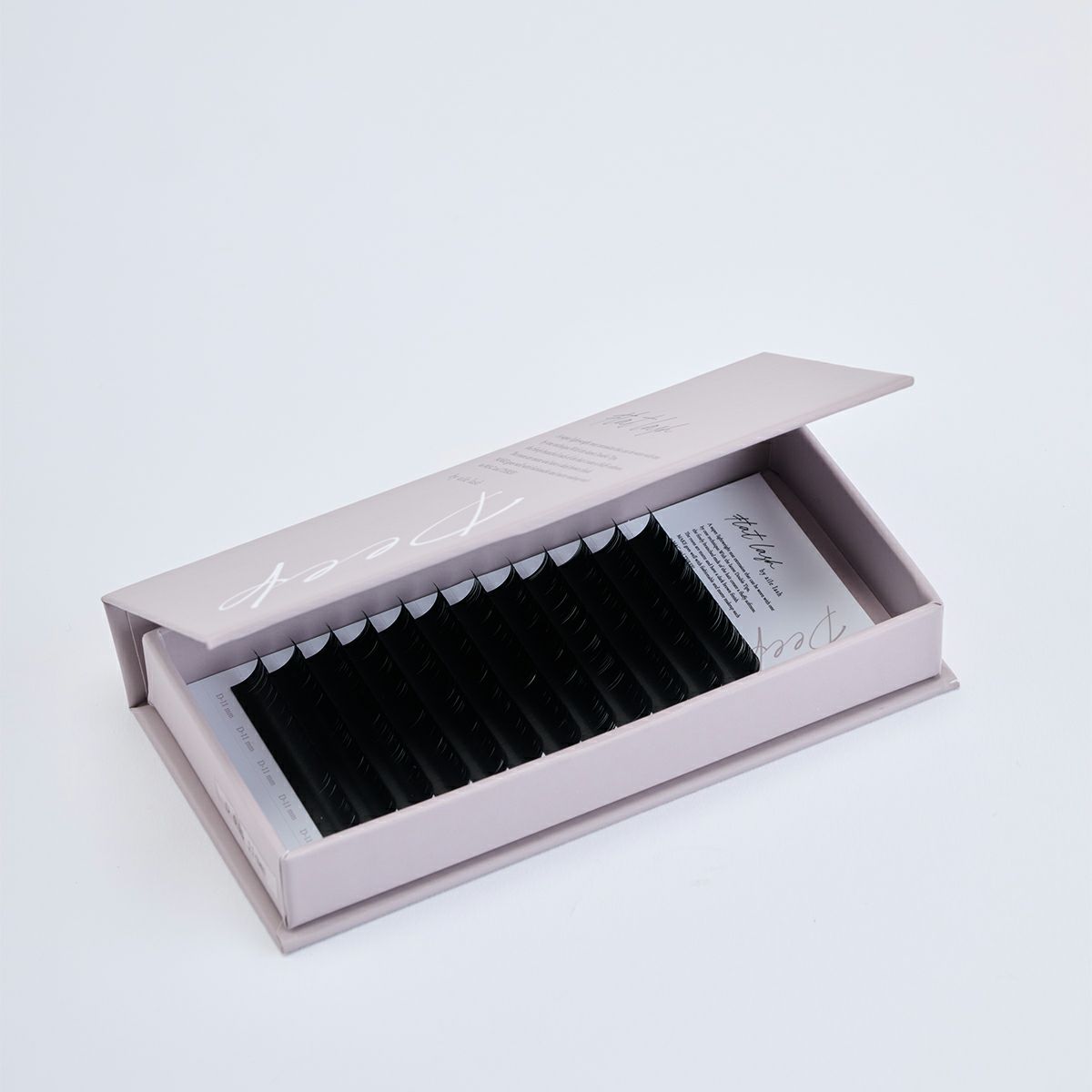 商品一覧｜aile beauty academy -アイリストのためのスクール・講習・商品-