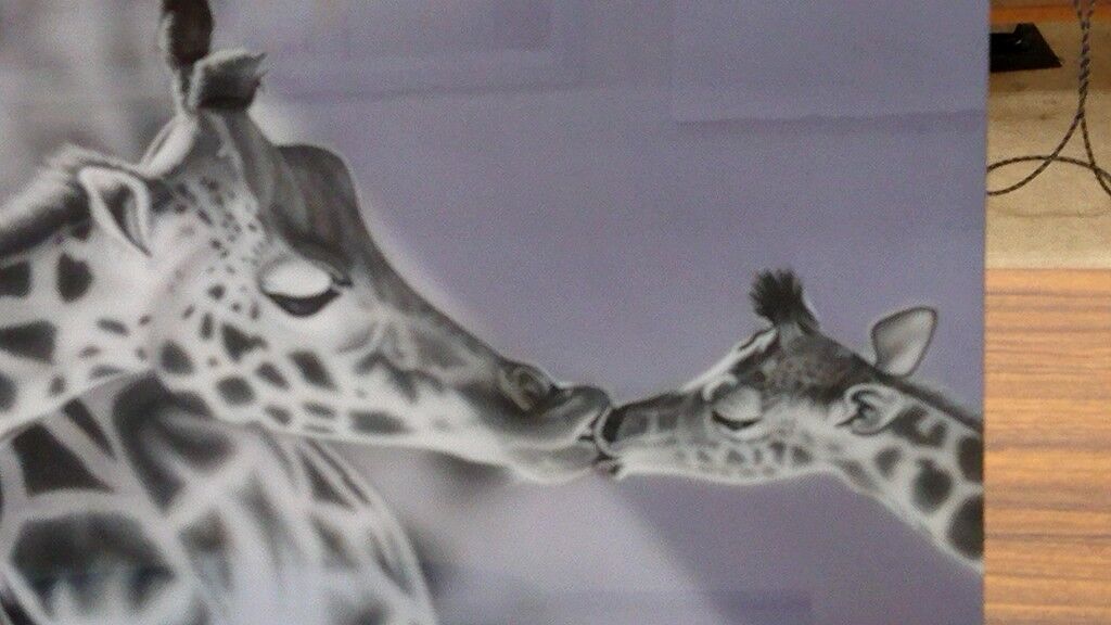 キリンの親子 | 作品ギャラリー | 神奈川のエアブラシ教室ならCustom