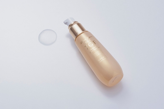 7GF モイスチャーフェイスエッセンス(美容液) 7GF Moisture Face