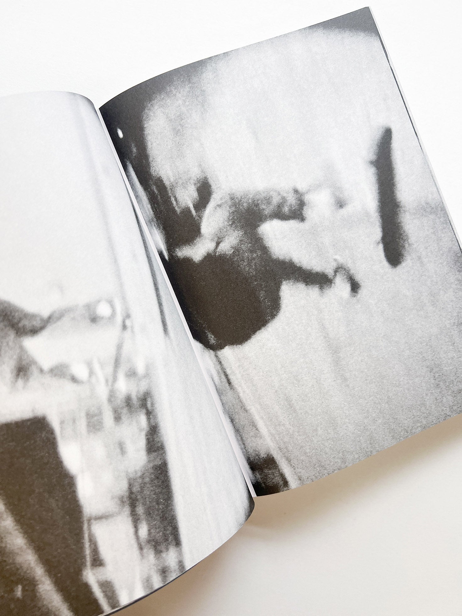 BEWARE / Ari Marcopoulos - 本 屋 青 旗 Ao-Hata Bookstore