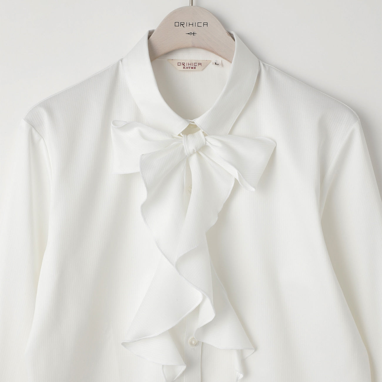 3-Way Point Collar Shirt with Ribbon and Frill - White [O74_POOR38