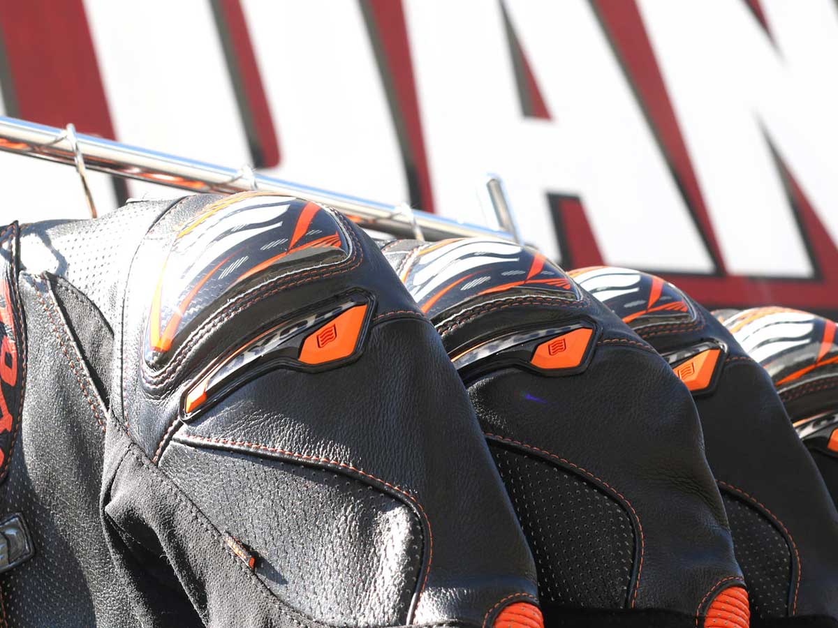 HYODレーシングレザースーツ サイズ確認用サンプルスーツ | ALDANA