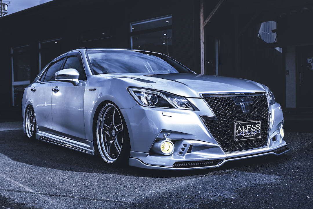 カッコ良いCROWNはすぐ売り切れ！ ワンランク上の210クラウン - ALESS