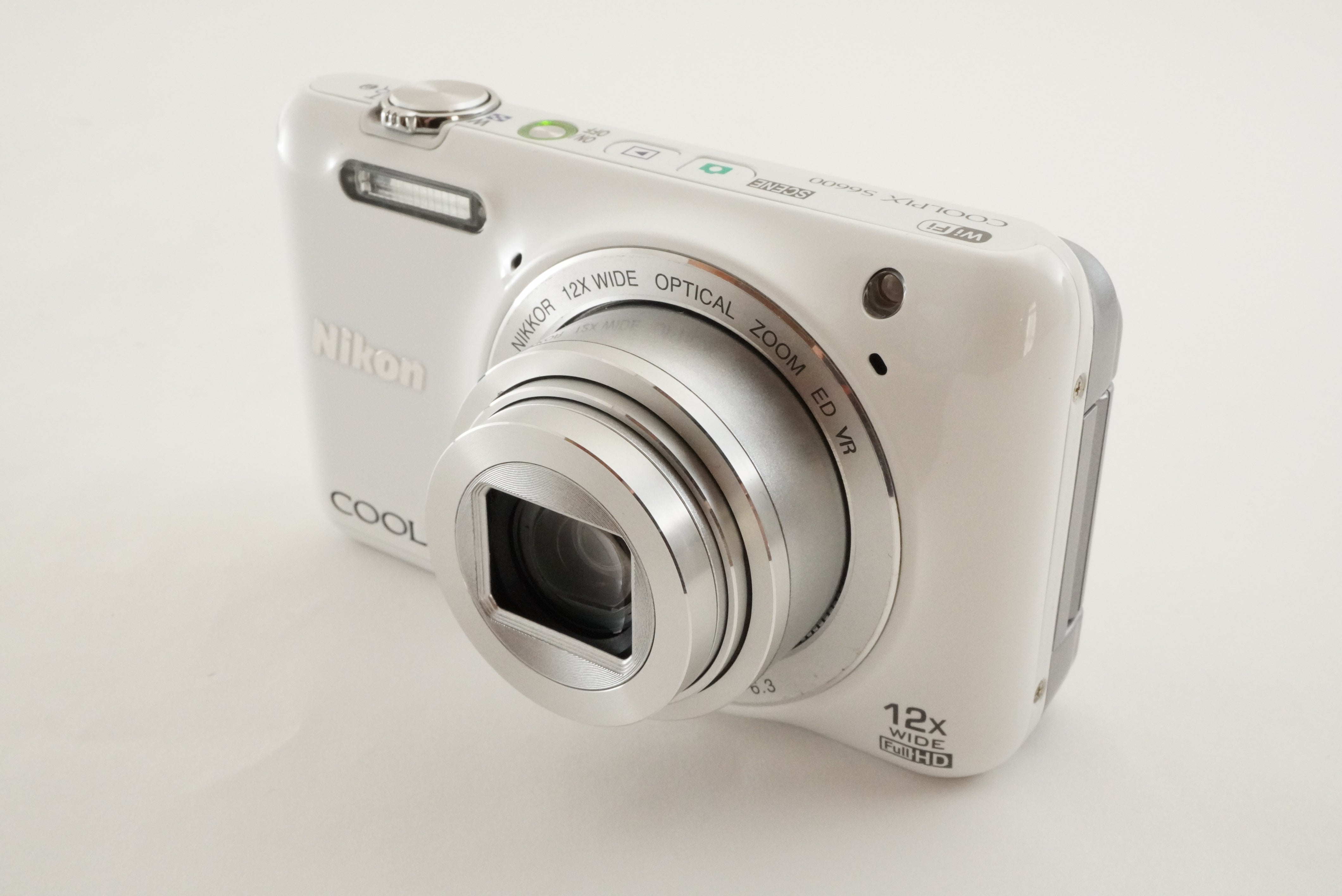 Nikon COOLPIX S6600 White With 4GB SDHC Card Digital Camera from