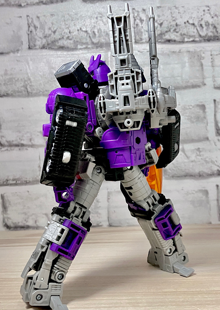 トランスフォーマースタジオシリーズSS-145 & キングダムKD-16