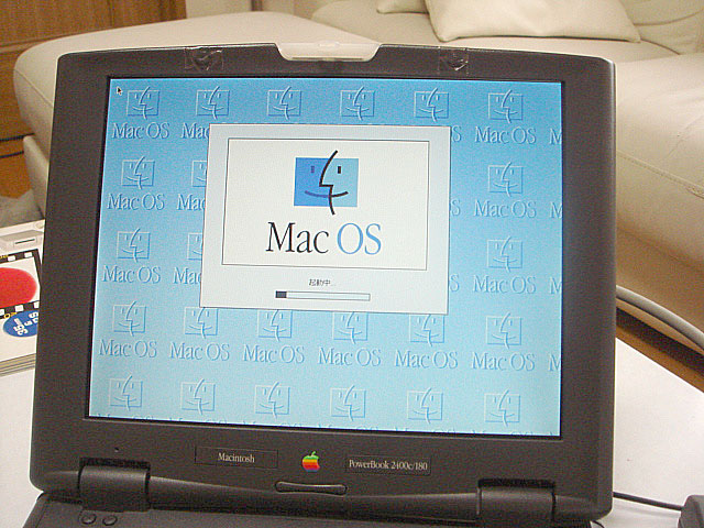 PowerBook 2400C/180 (Apple) 1997年 | 古いハードに囲まれて since2011