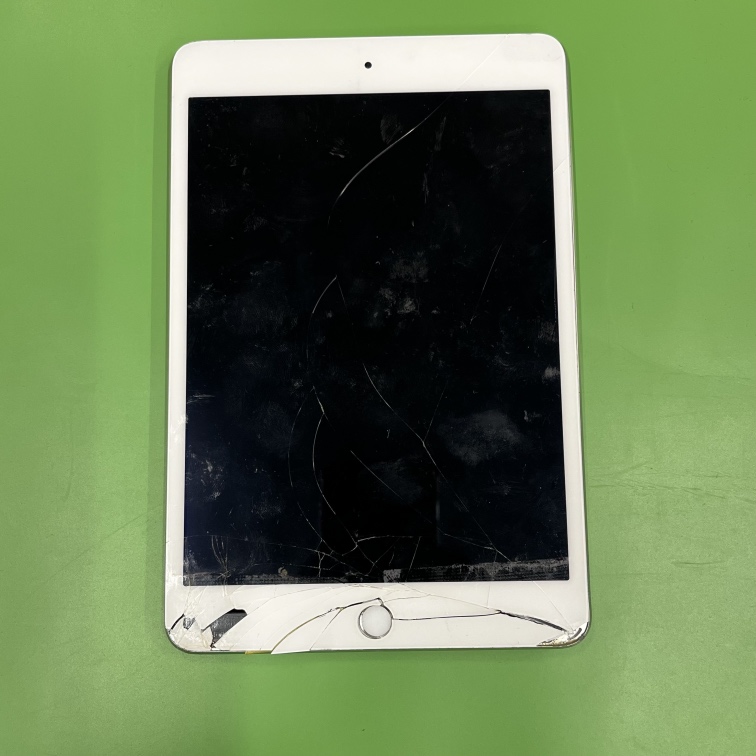 画面交換修理】iPad mini4(アイパッドミニ4)の修理を行いました