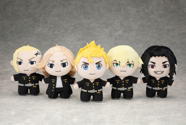 東京リベンジャーズ」タケミチ、マイキーたちが自立するぬいぐるみに