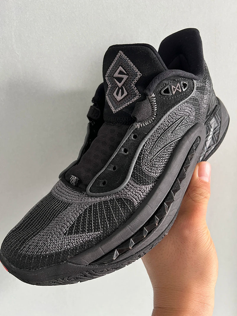 ANTA Shockwave 6 Pro “Black Warrior” Kyrie Irving Basketball Shoes