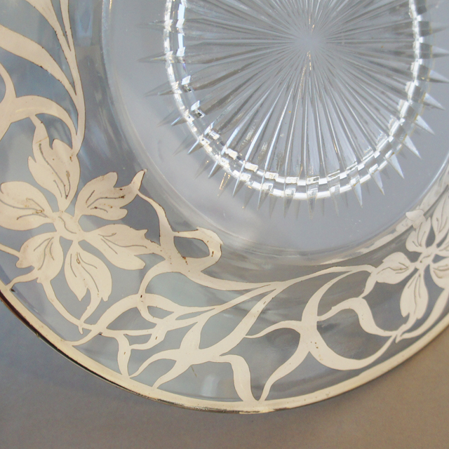シルバーオーバレイ「銀装飾 花文様 皿」《アンティックかとう》