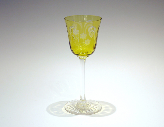バカラ「黄色ガラス花文様ワイングラス」《アンティックかとう》