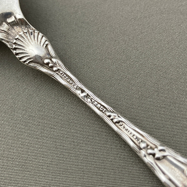 ティファニー「ソーススプーン ”Wave Edge”」《アンティックかとう》