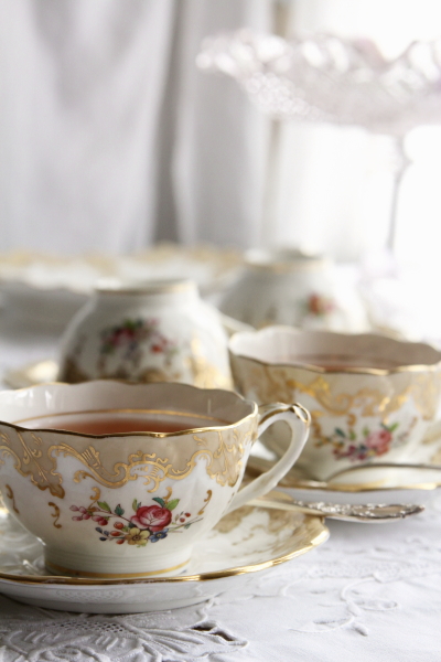 アンティークティーカップアンドソーサー ヴィクトリアン ボンチャイナ