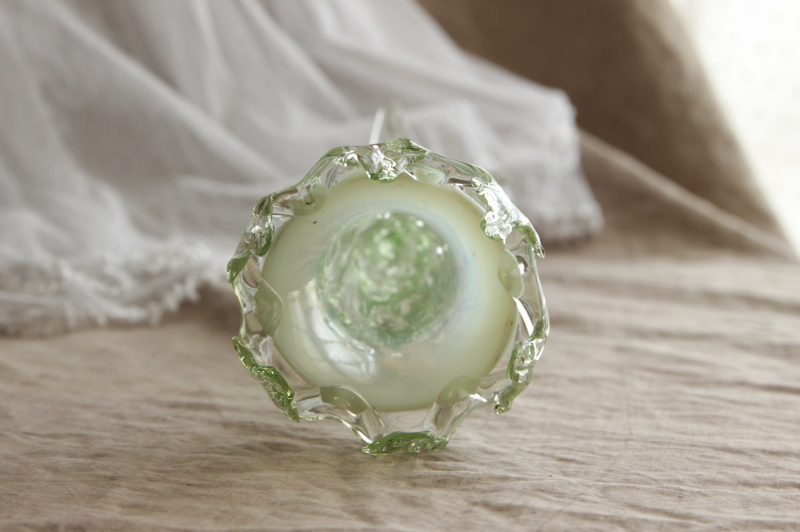 アンティークヴァセリングラスフラワーベース ヴィクトリアン イギリス