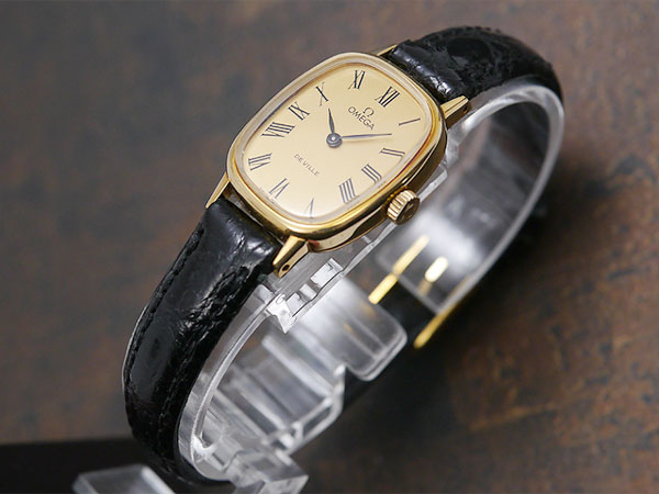 オメガ デビル 18KYG オーバルケース 手巻き スタイリッシュな