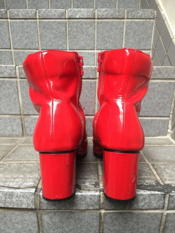 banal chic bizarre バナルシックビザール】赤パテントサイドジップ