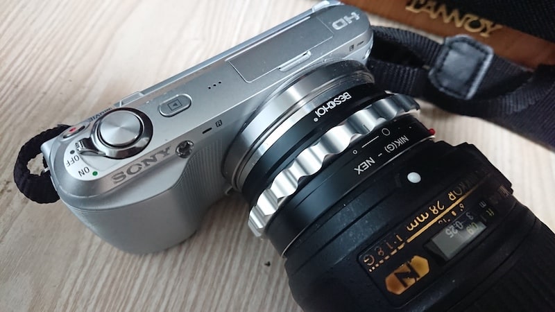 シルバーカラーがおしゃれのソニーのミラーレス「NEX-C3」で遊ぶ