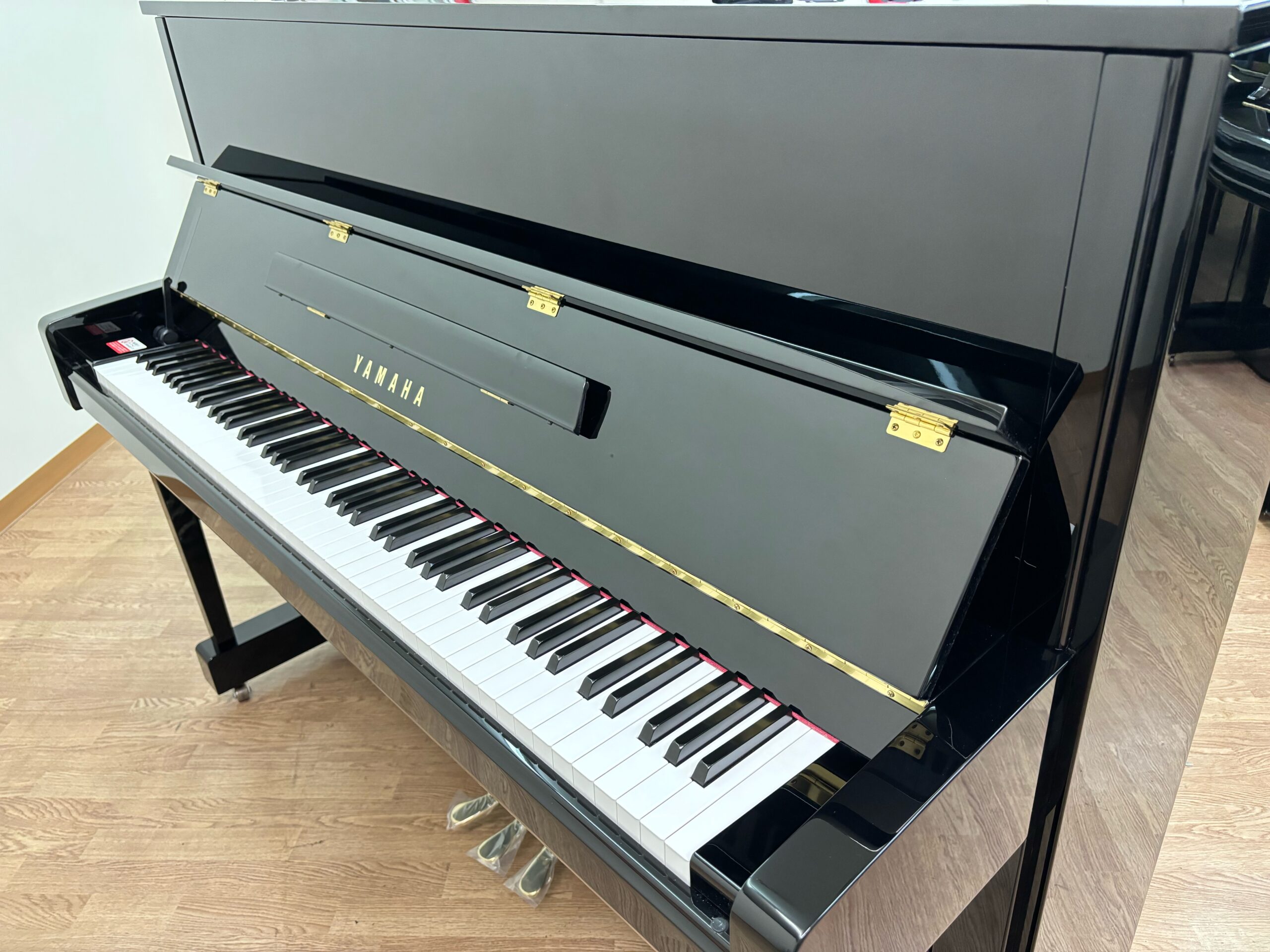 YAMAHA 中古アップライトピアノ b121 | 旭楽器 | 帯広・十勝管内の