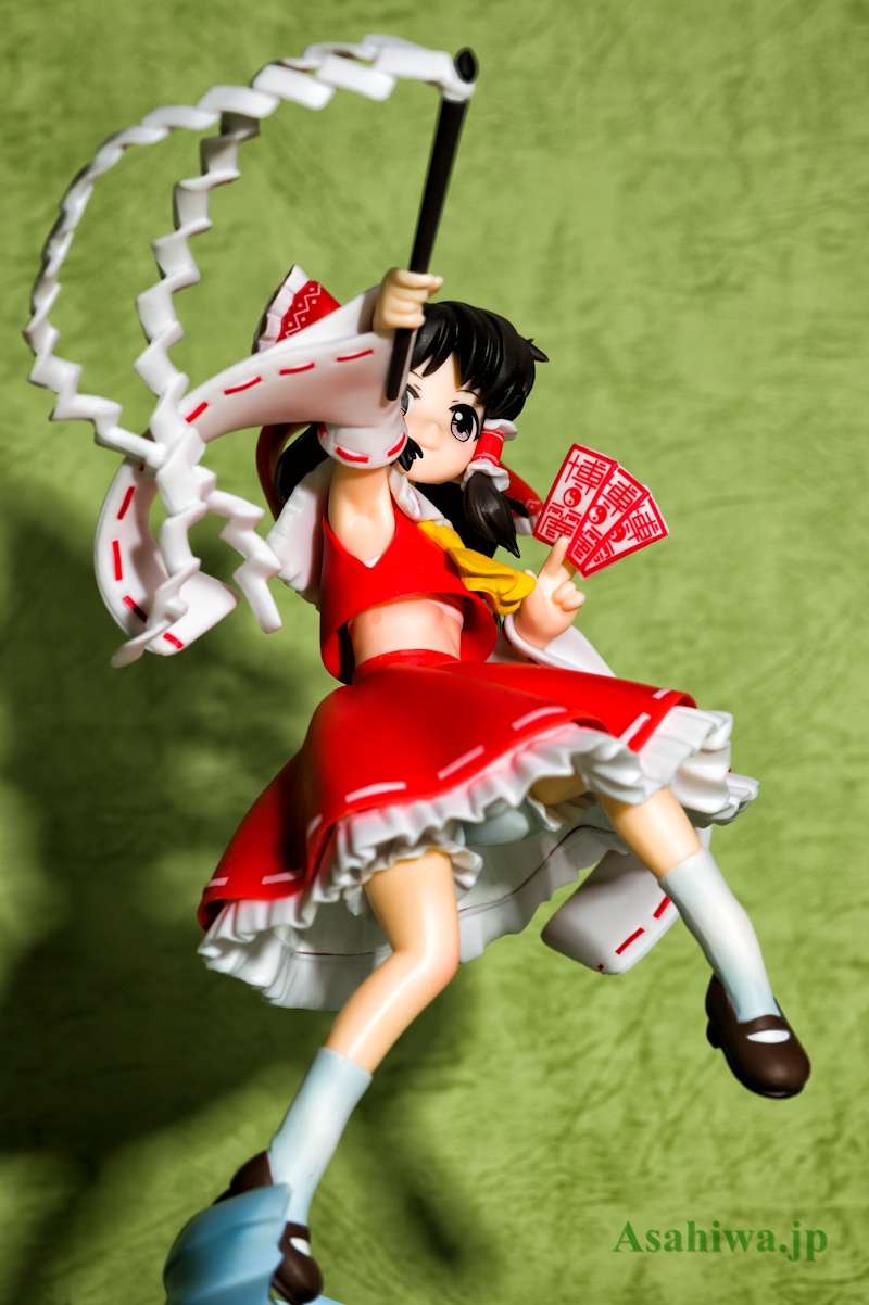 SEGA博麗霊夢/東方Projectプレミアムフィギュアよつばとフィギュアレビュー
