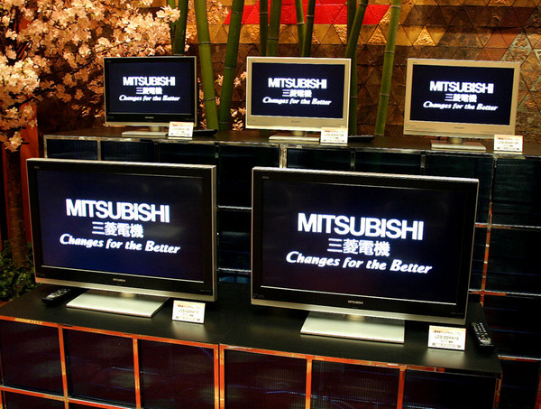 ASCII.jp：三菱、液晶テレビ「REAL」新製品と初のBDレコーダーを発表 (1/2)