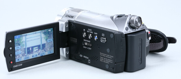 ASCII.jp：フルHD録画対応のメモステハンディカム HDR-CX12 (1/3)
