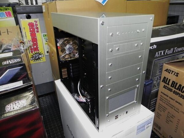 ASCII.jp：限定70台のアビー製Micro ATX専用アルミケースが発売