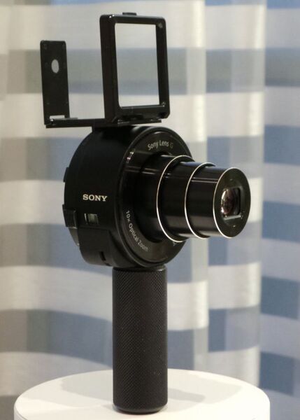 ASCII.jp：便利なのか!? ソニーのレンズカメラ「QX10」を衝動買い！ (1/5)