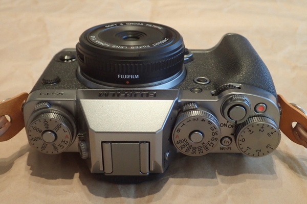 ASCII.jp：20mmボディーに3つのフィルターを内蔵した極薄レンズを衝動